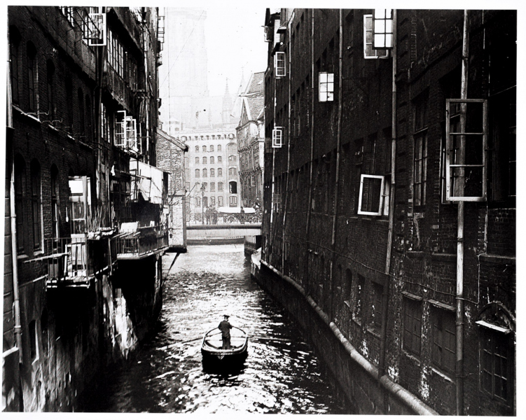 A Typical Hamburg Loading Canal 1918