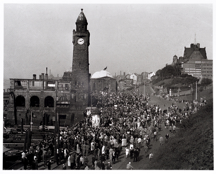 Grand Opening of Hamburg's [Old] Elbtunnel 1911