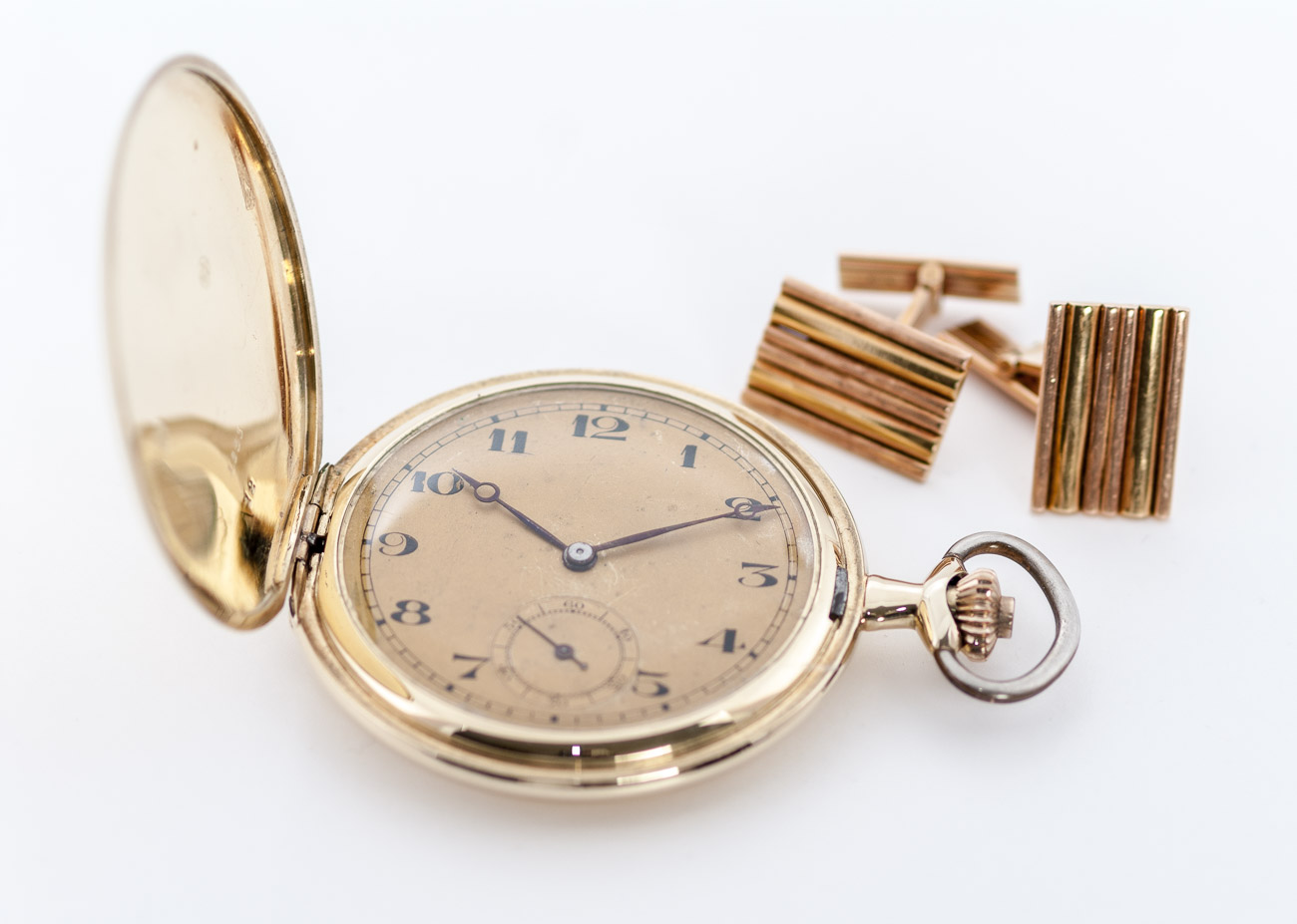 Golden Pocket Watch and Cufflinks